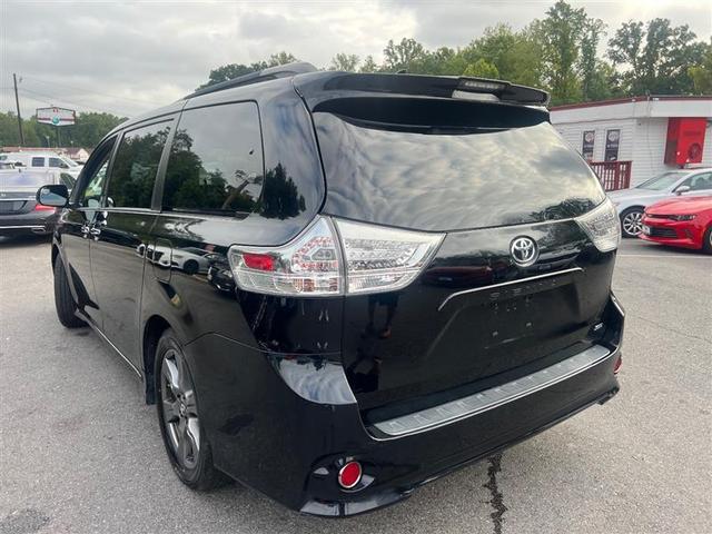 2019 toyota sienna se