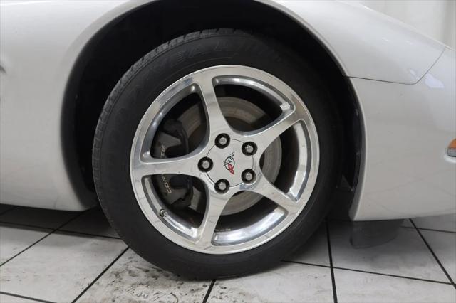 2004 chevrolet corvette base