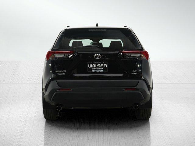 2021 toyota rav4 le