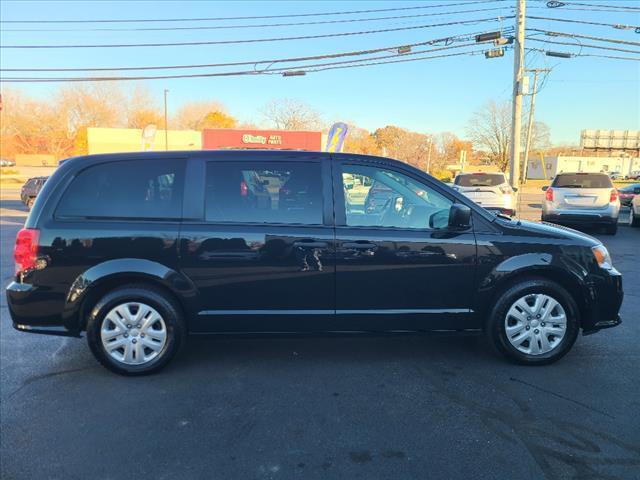 2019 dodge grand caravan se