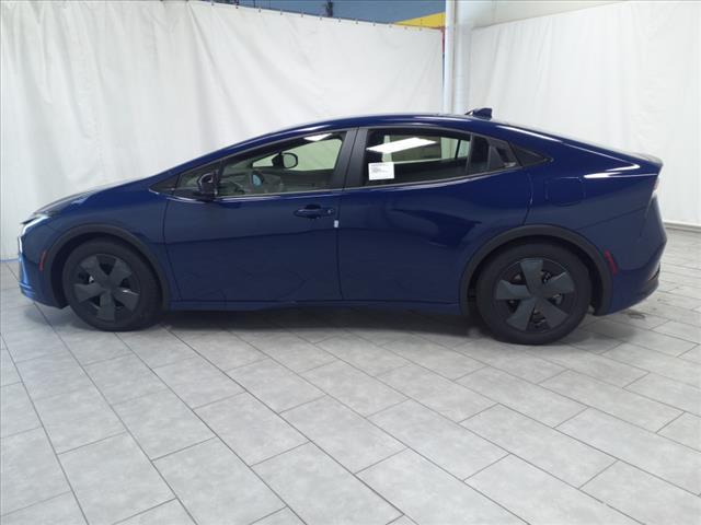 2024 toyota prius le
