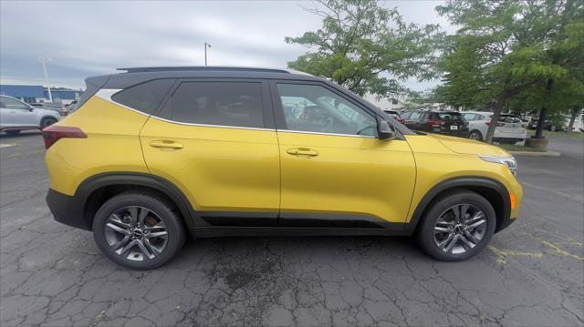 2023 kia seltos s
