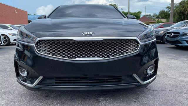 2017 kia cadenza premium