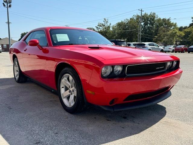 2014 dodge challenger sxt