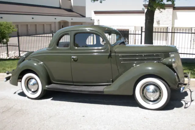 1936 ford deluxe rumble seat coupe
