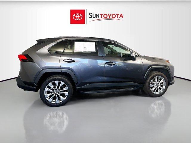 2024 toyota rav4 xle premium