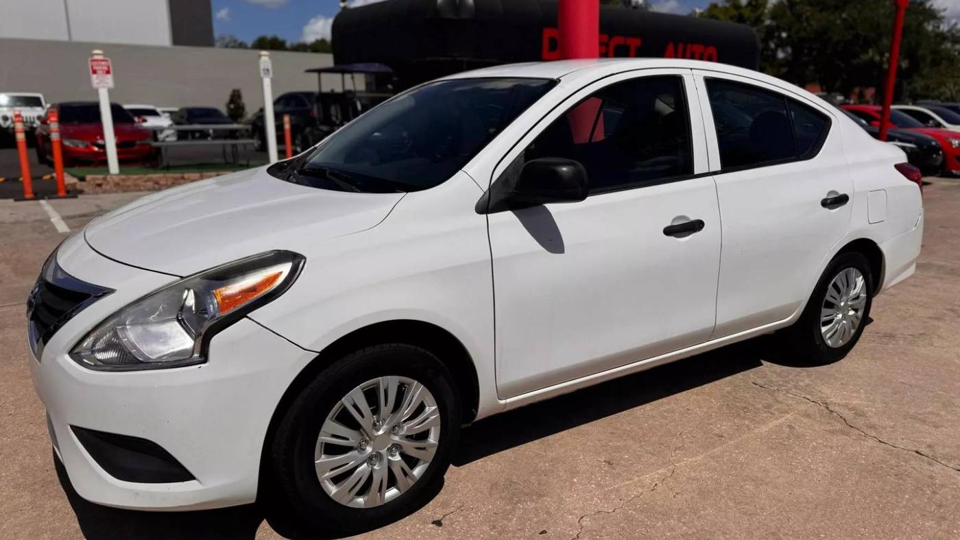 2015 nissan versa