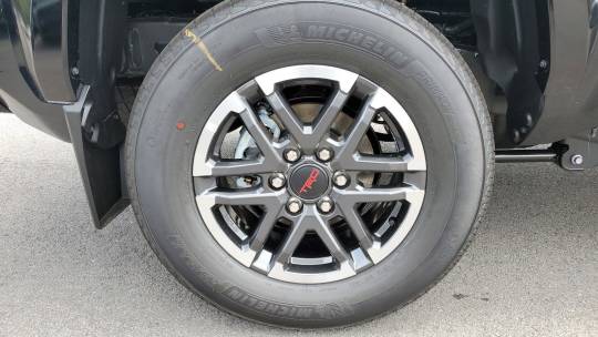 2024 Toyota Tacoma trd sport