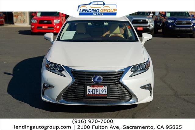 2017 lexus es 300h base
