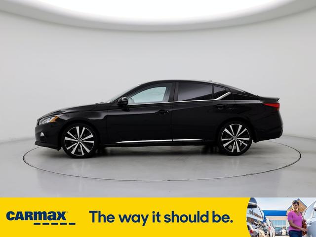 2021 nissan altima sr