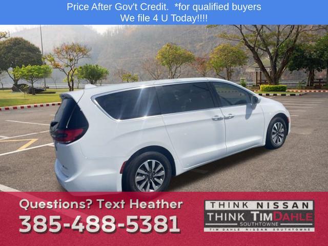 2022 chrysler pacifica hybrid touring l