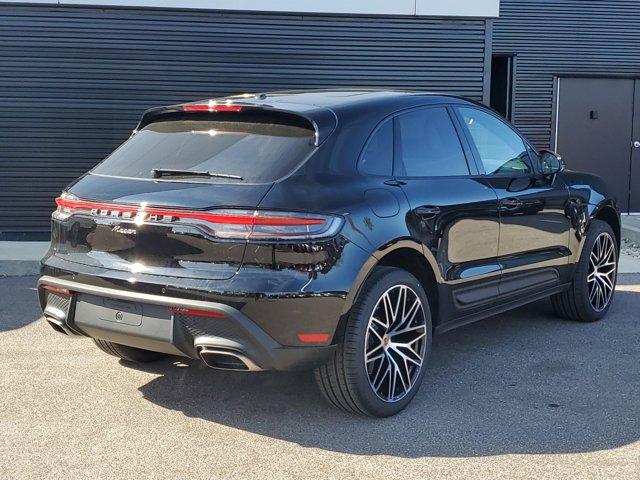 2024 porsche macan t