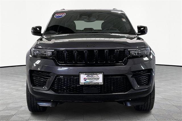 2022 jeep grand cherokee altitude
