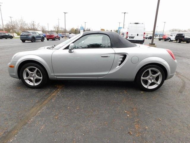 2005 toyota mr2
