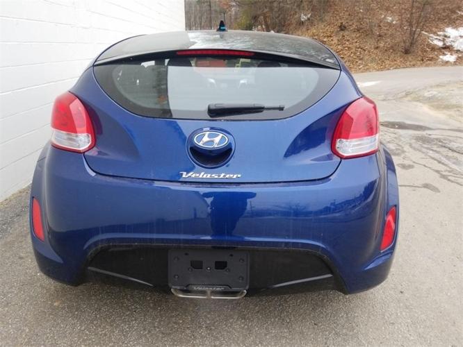 2017 hyundai veloster base 3dr coupe 6m w/black seats for sale in bow, new hampshire