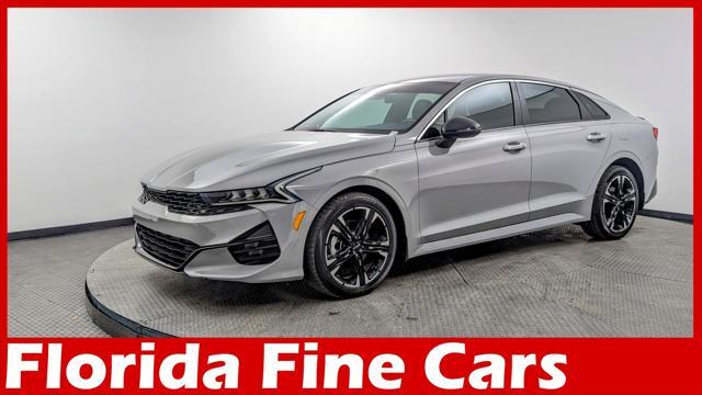2022 kia k5 gt-line