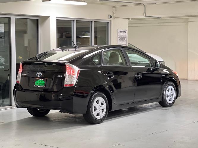 used 2011 toyota prius i
