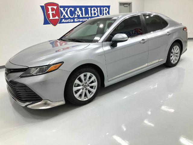 2018 toyota camry le