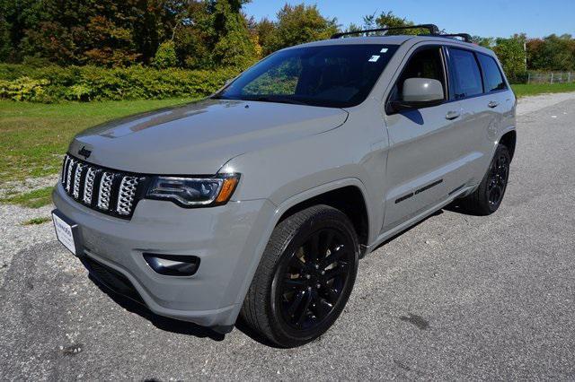 2022 jeep grand cherokee laredo