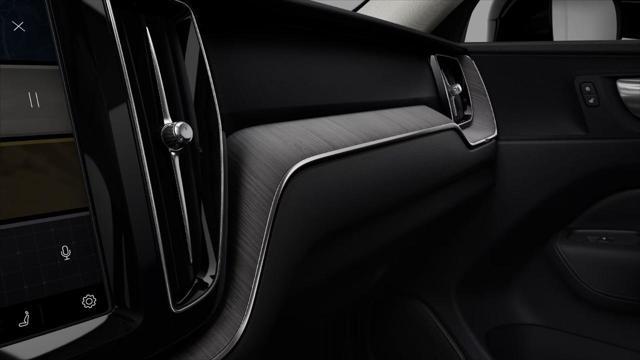 2024 volvo xc60 b5 plus dark theme