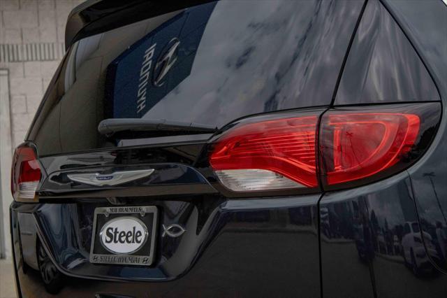 2019 chrysler pacifica touring-l plus