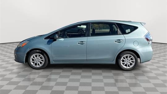 2013 Toyota Prius v (+)