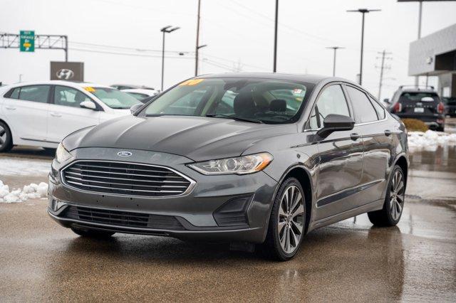 2020 ford fusion se