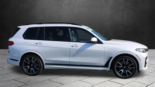 2022 BMW X7