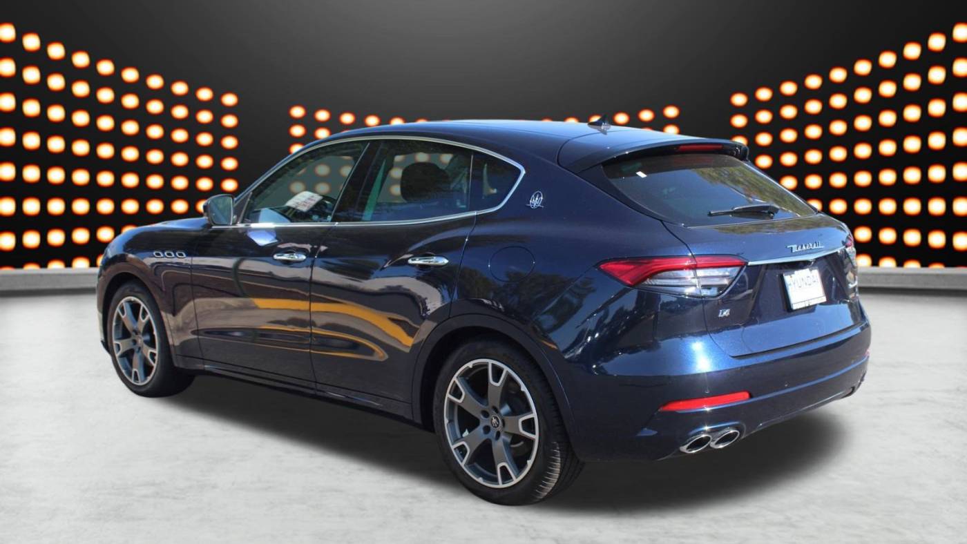 2021 maserati levante base