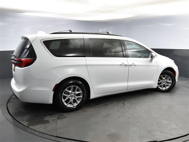 2022 chrysler pacifica touring l
