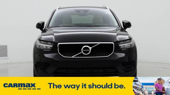 2022 Volvo XC40