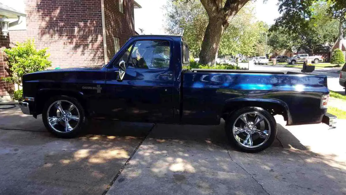 1981 chevrolet c10 pickup blue