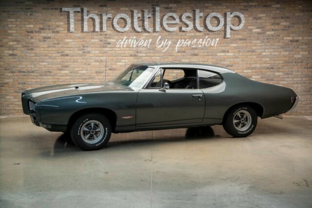 freshly restored 1968 pontiac gto 4-speed