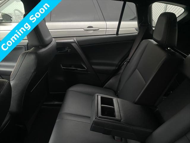 2017 toyota rav4 hybrid se