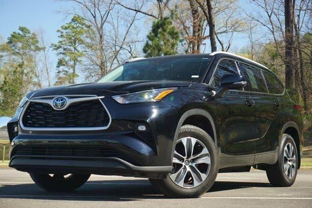 2022 toyota highlander xle in indian springs, alabama