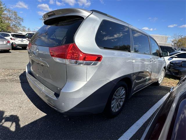 2014 toyota sienna xle