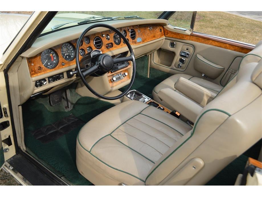 1972 rolls-royce corniche