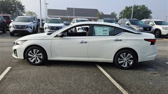 2025 Nissan Altima