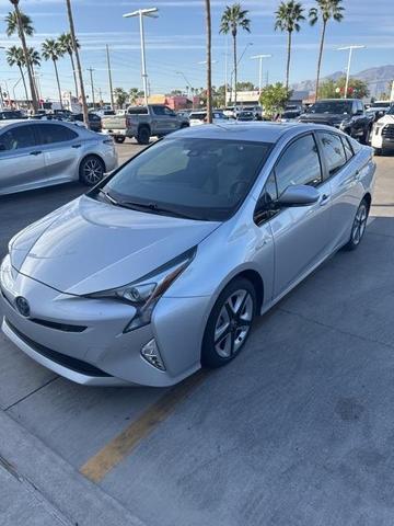 2018 toyota prius three touring