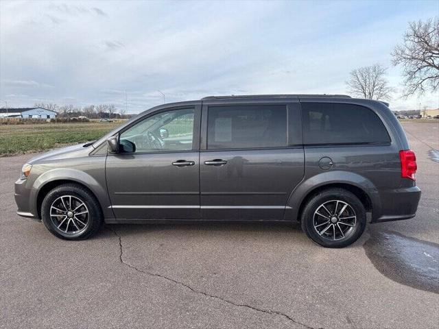 2016 dodge grand caravan r/t