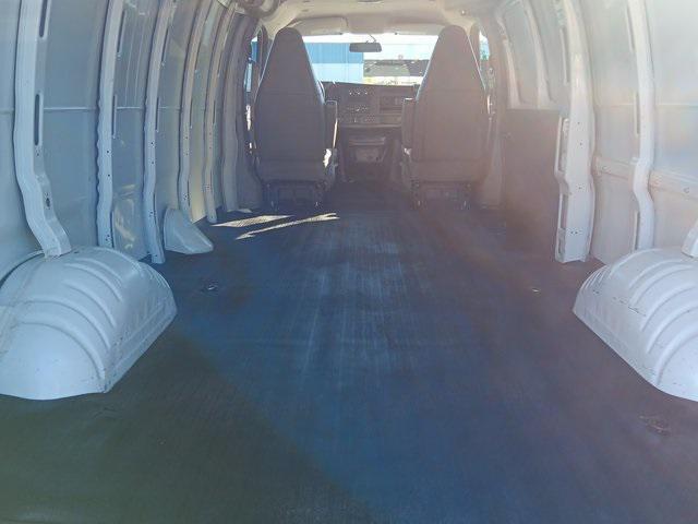 2023 gmc savana 2500 work van