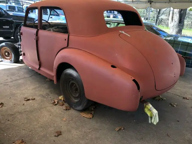 1940 cadillac 4 door