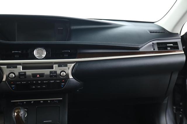 2013 lexus es 350 in amity harbor, new york