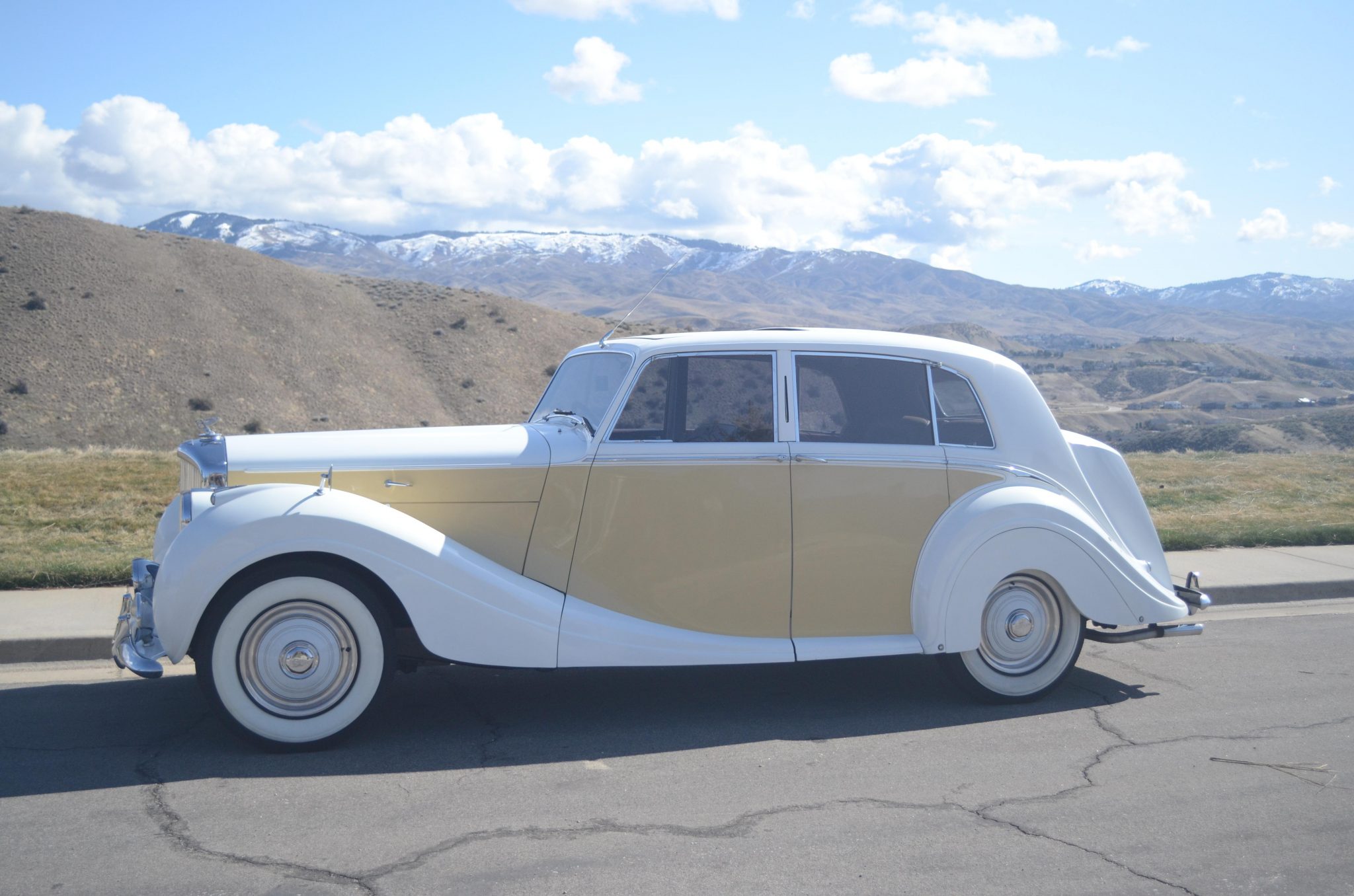 1950 bentley mark vi four-door saloon by mulliner