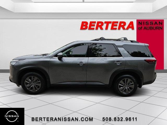 2022 nissan pathfinder sv