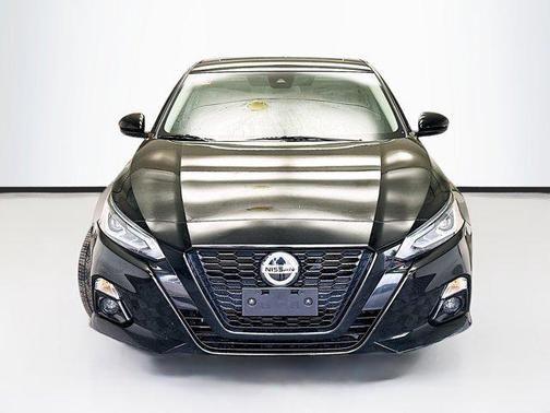 2022 nissan altima
