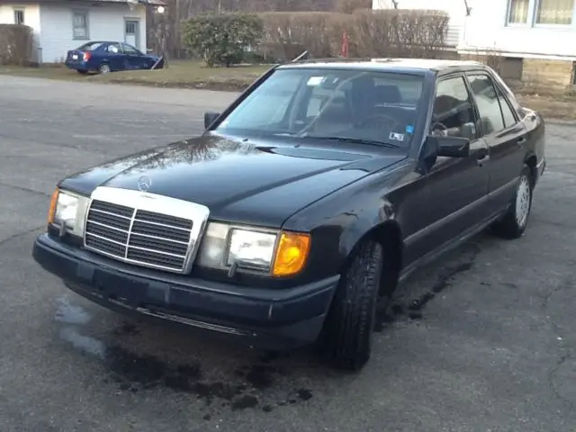 1987 mercedes 300d turbo diesel 4 door sedan -124d