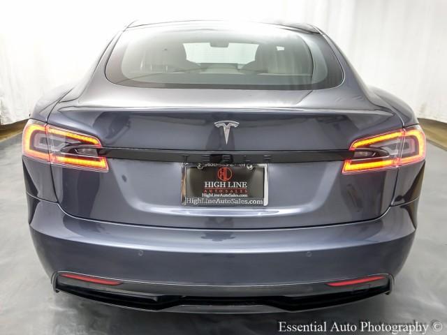 2022 tesla model s base
