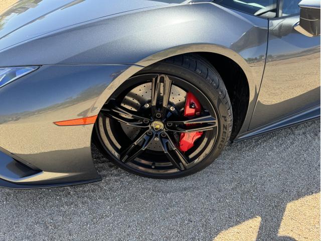 2023 lamborghini huracan evo base