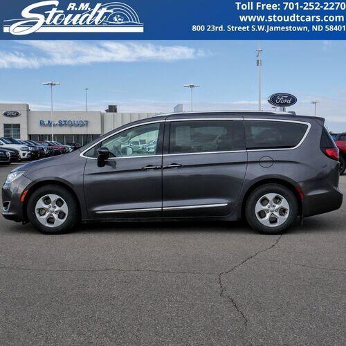 2017 chrysler pacifica touring l plus